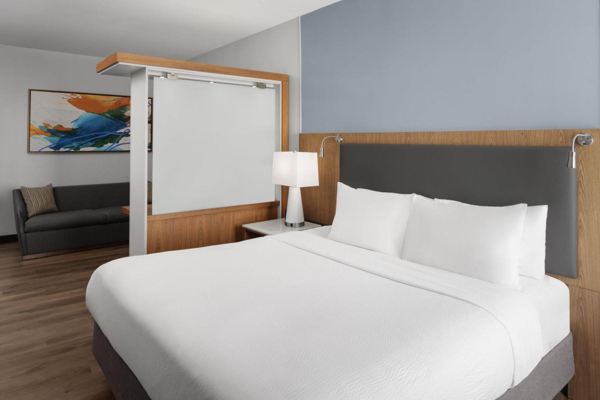 Springhill Suites Houston Intercontinental Airport Exterior photo