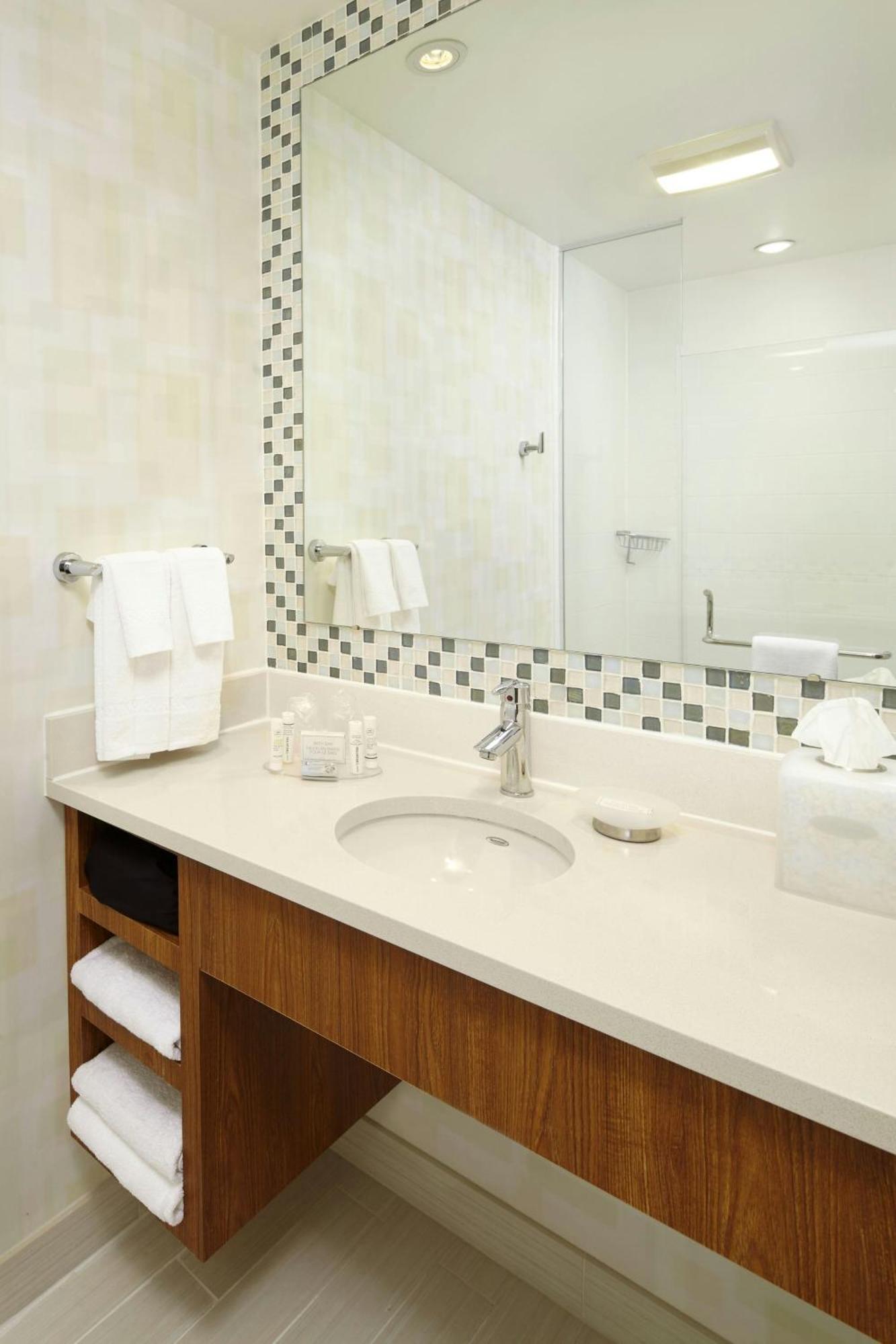 Springhill Suites Houston Intercontinental Airport Exterior photo