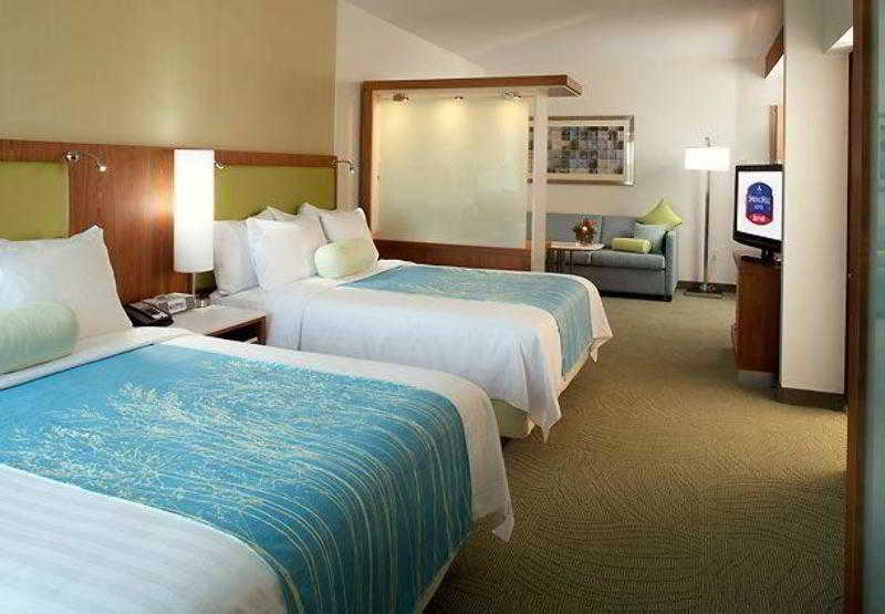 Springhill Suites Houston Intercontinental Airport Room photo